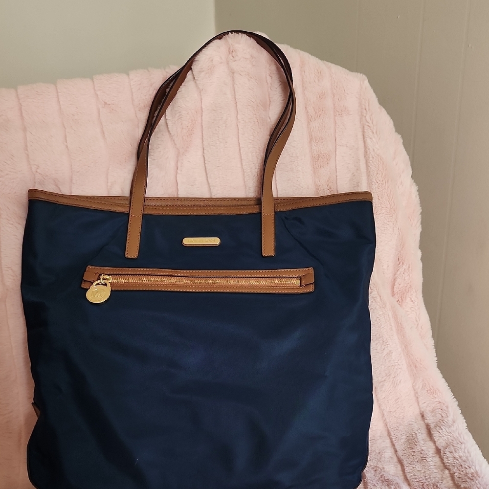 Elegant Navy and Tan Tote Bag